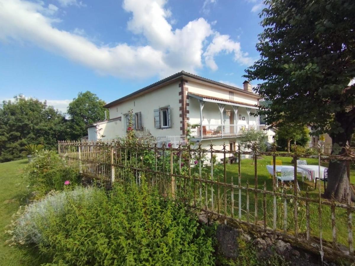 Maison D'Hotes Larraldia Uhart-Cize Exterior foto